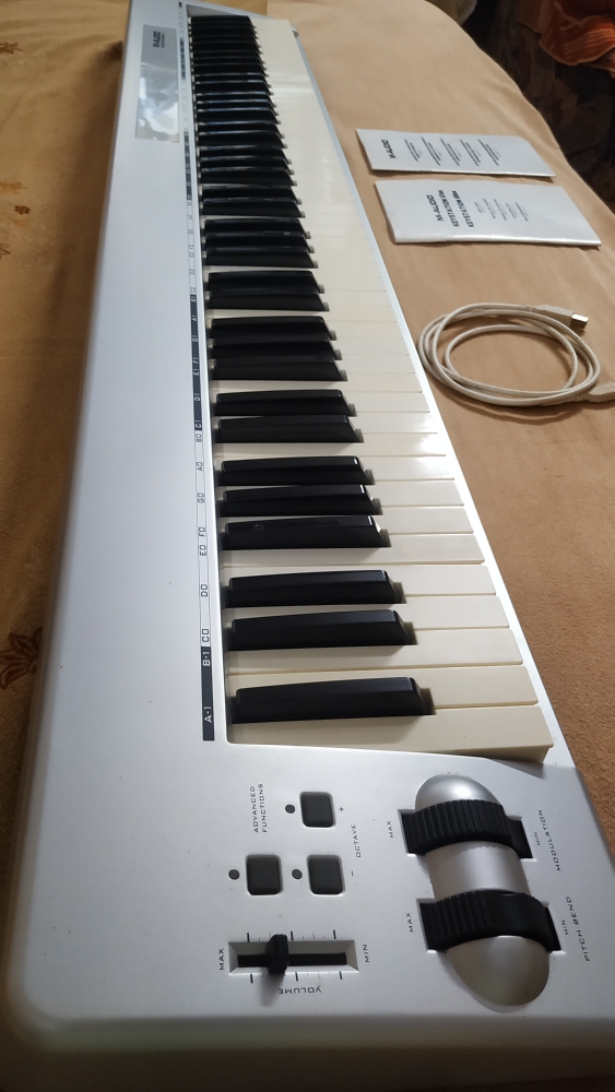 Buy Used 'MAudio Keystation 88es Midi Keyboard' Online Bajaao Used Gear
