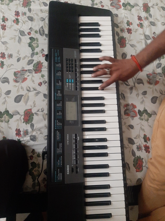 Buy Used Casio CTK 2250 with Adapter Online Bajaao Used Gear