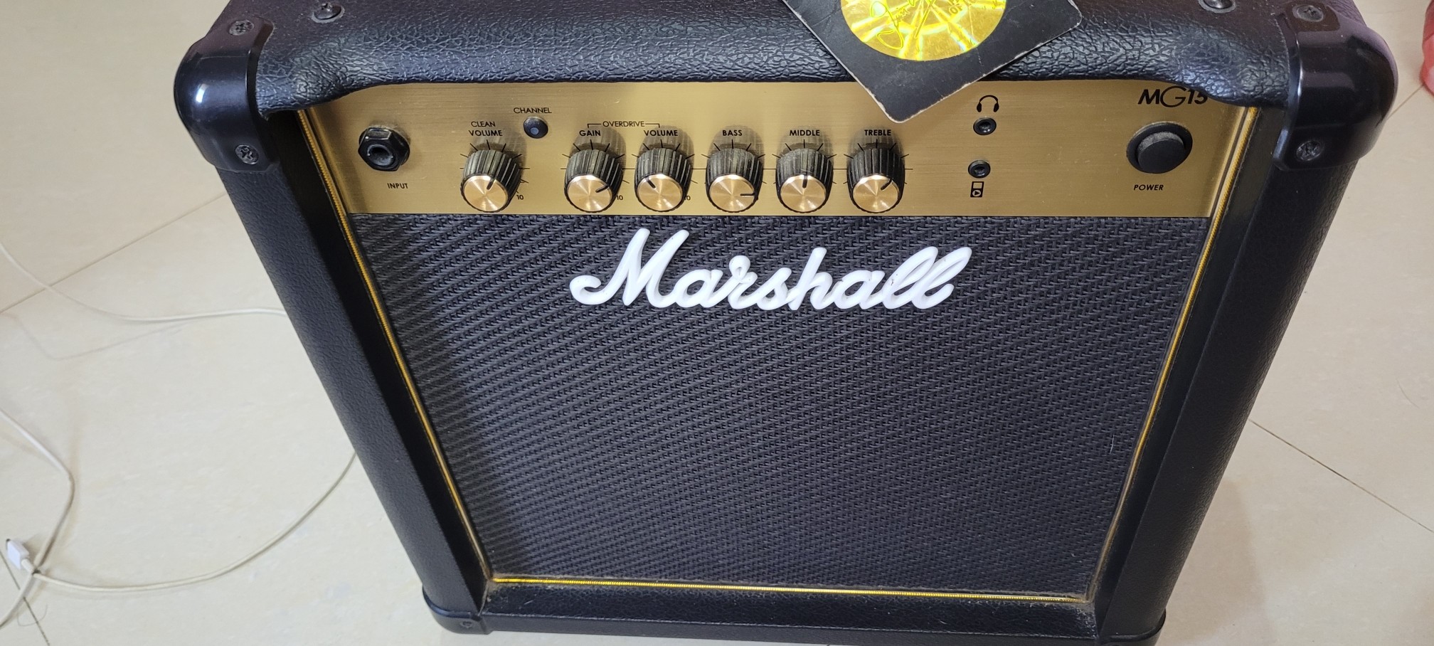 Amplificador Marshall MG15G