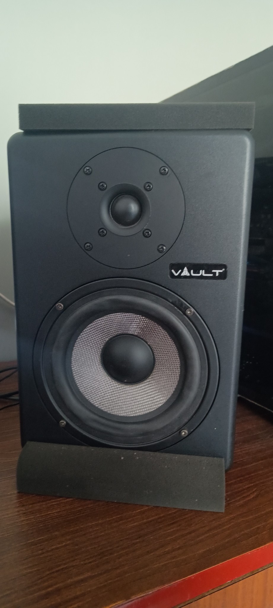 Second hand studio store monitors