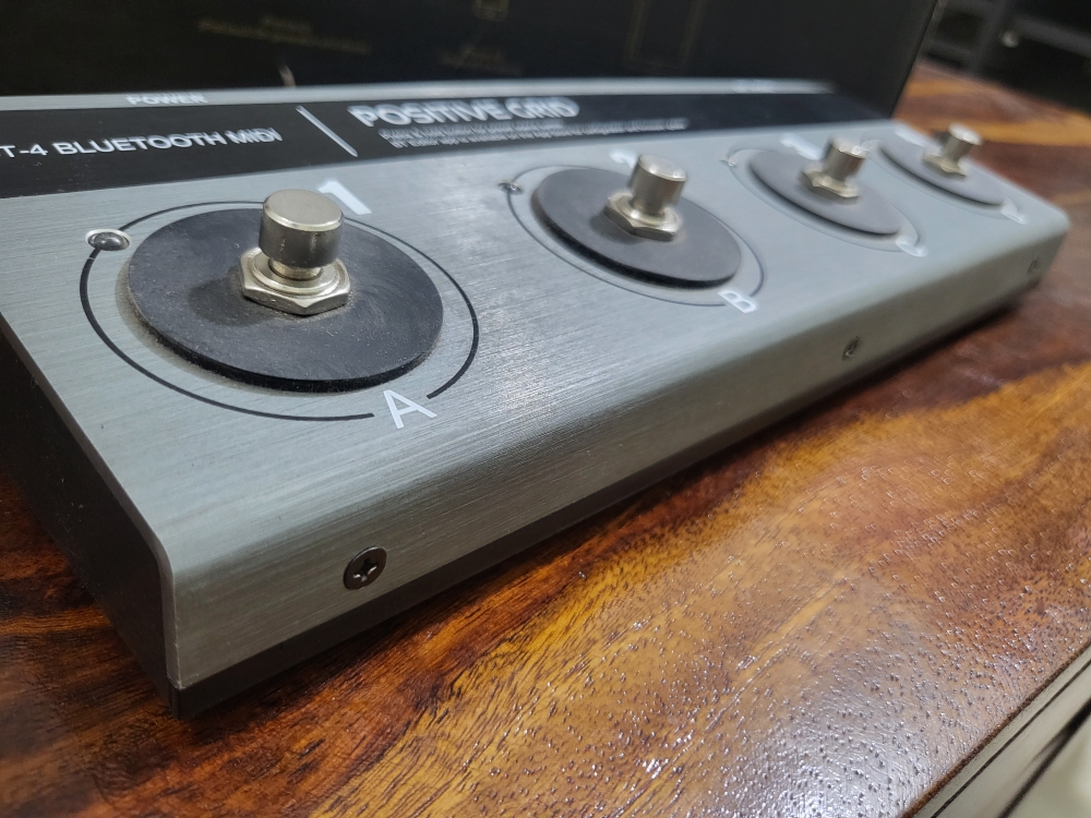 Buy Used 'Positive Grid BT4 Bluetooth Midi Footswitch
