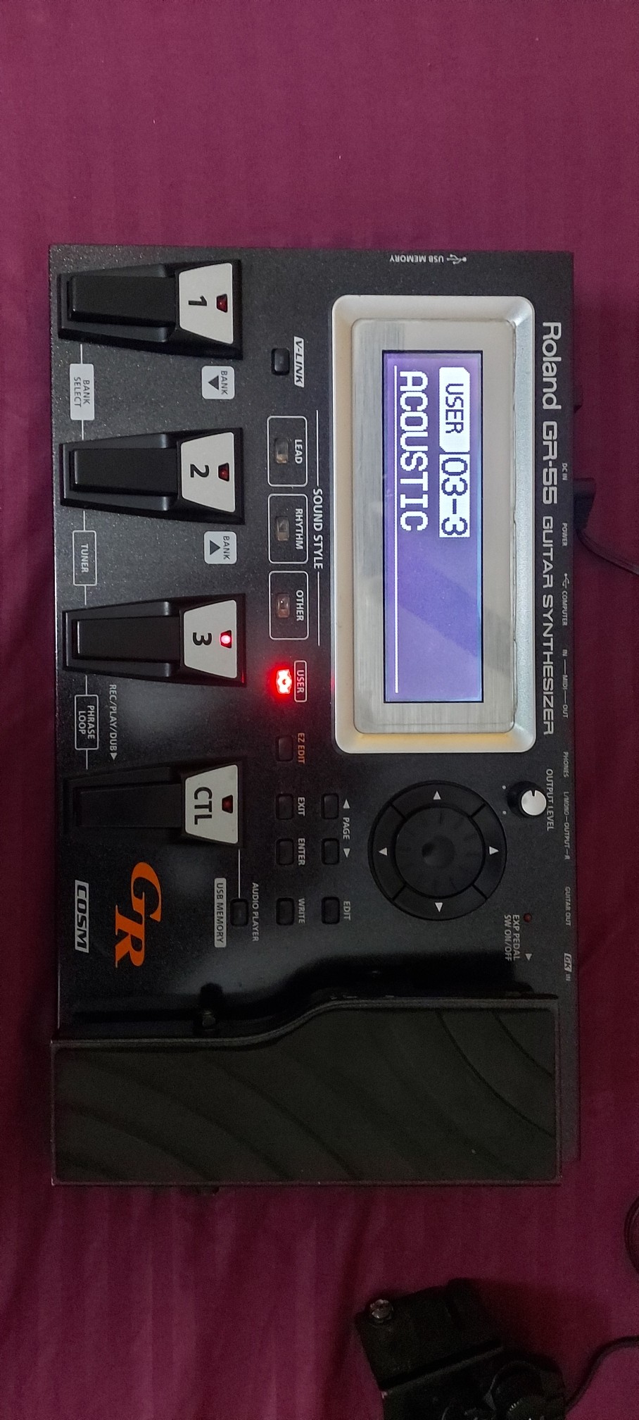 ローランドGR55，とGK3のセット Amazon.com: Roland GR-55 Guitar Synth, GK-3 Pickup Not