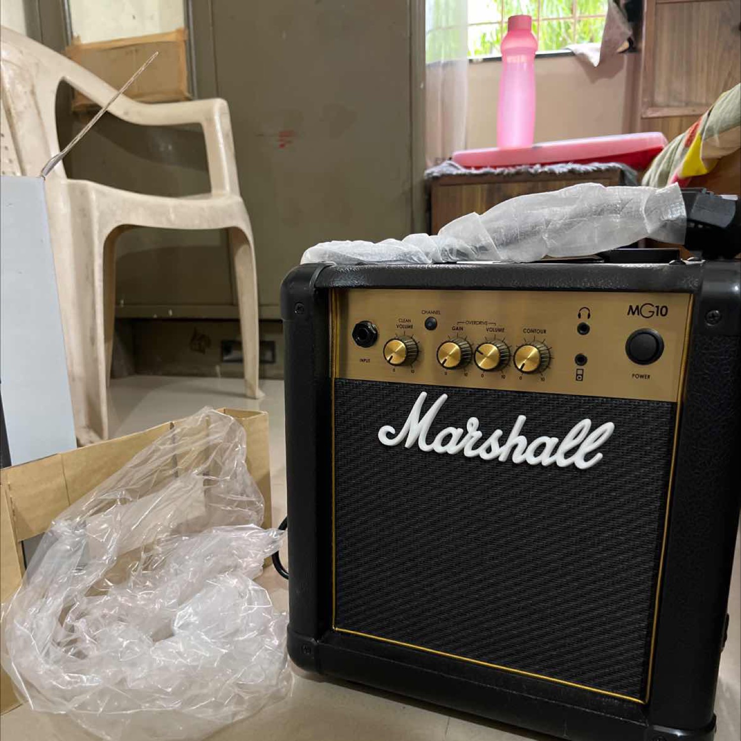 Vend ampli Guitare MG 10 Marshall Olivet - Récupscène