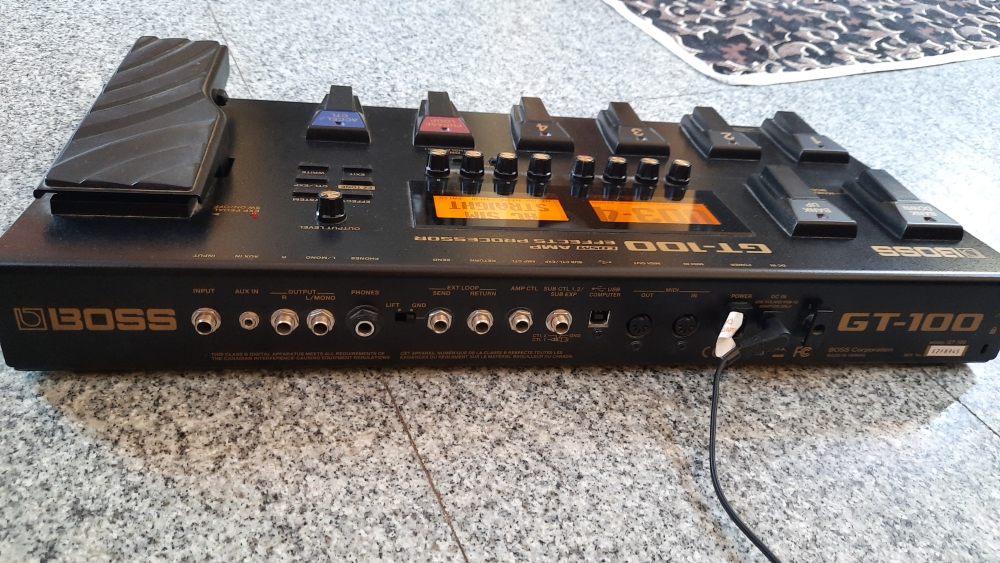 Buy Used Boss Gt 100 Guitar Processor Online Bajaao Used Gear