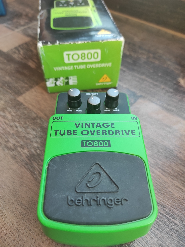 Buy Used 'Behringer TO800 Vintage Tube Overdrive' Online Bajaao Used Gear