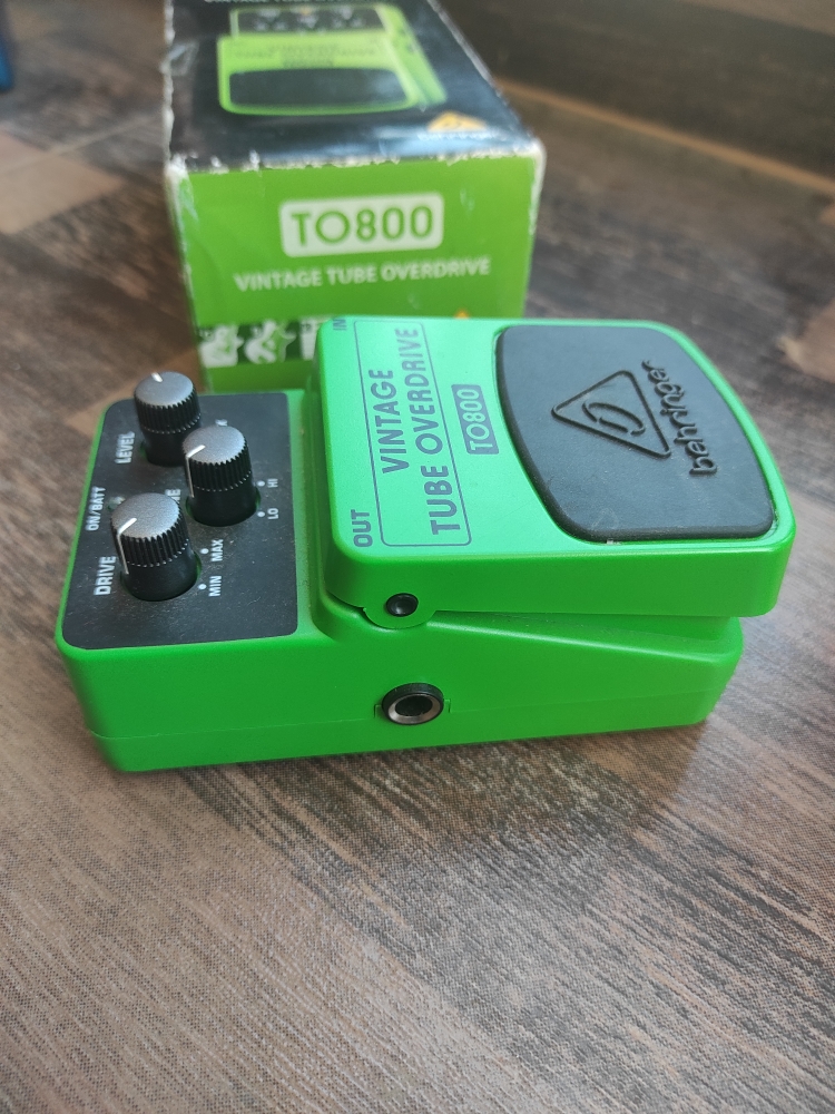 Buy Used 'Behringer TO800 Vintage Tube Overdrive' Online Bajaao Used Gear