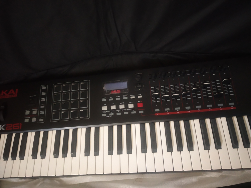 Buy Used 'Akai pro Mpk261 midi Keyboard' Online Bajaao Used Gear