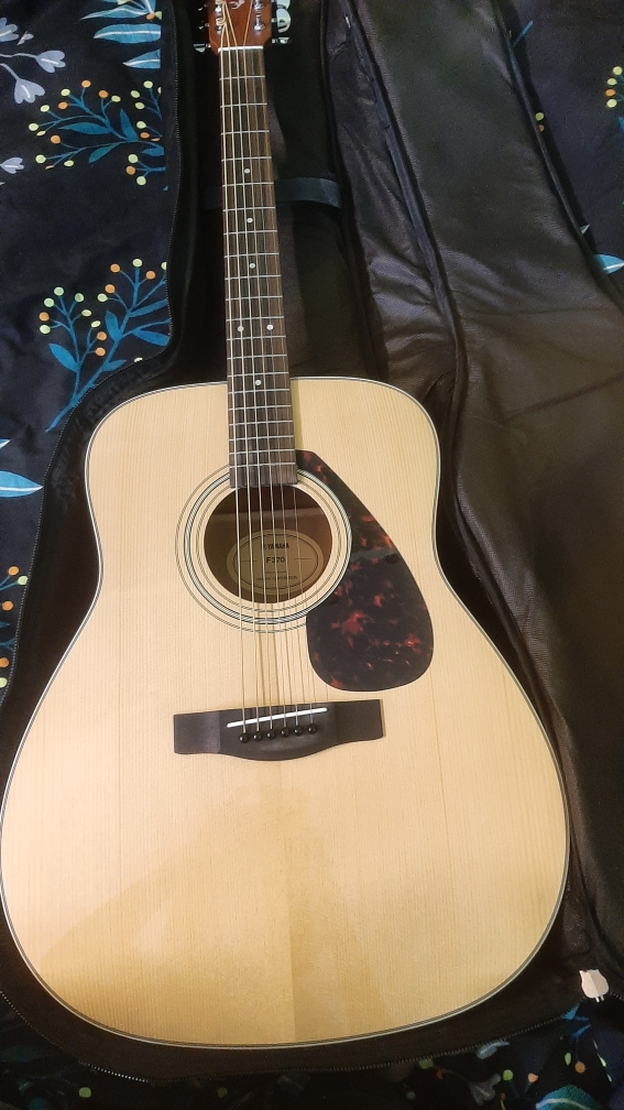 Buy Used 'YAMAHA F370 Acoustic Guitar With Gig Bag' Online | Bajaao ...