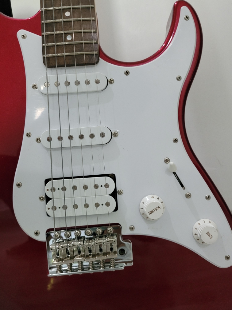 YAMAHA PACIFICA 012 Mod 改造品 YAMAHA PACIFICA 012 Mod 改造品 - メルカリ