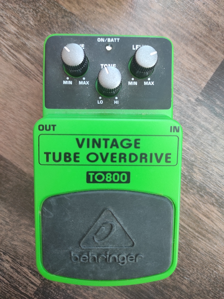 Buy Used 'Behringer TO800 Vintage Tube Overdrive' Online Bajaao Used Gear