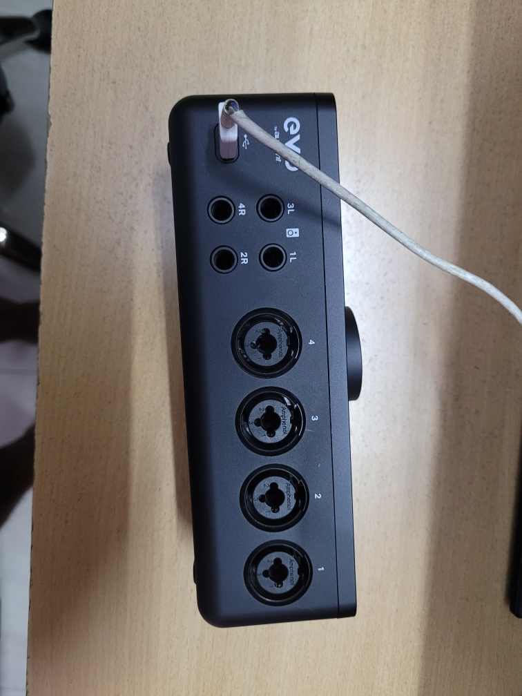 Buy Used 'Audient EVO 8 4x4 Ultra Low Latency Audio Interface' Online