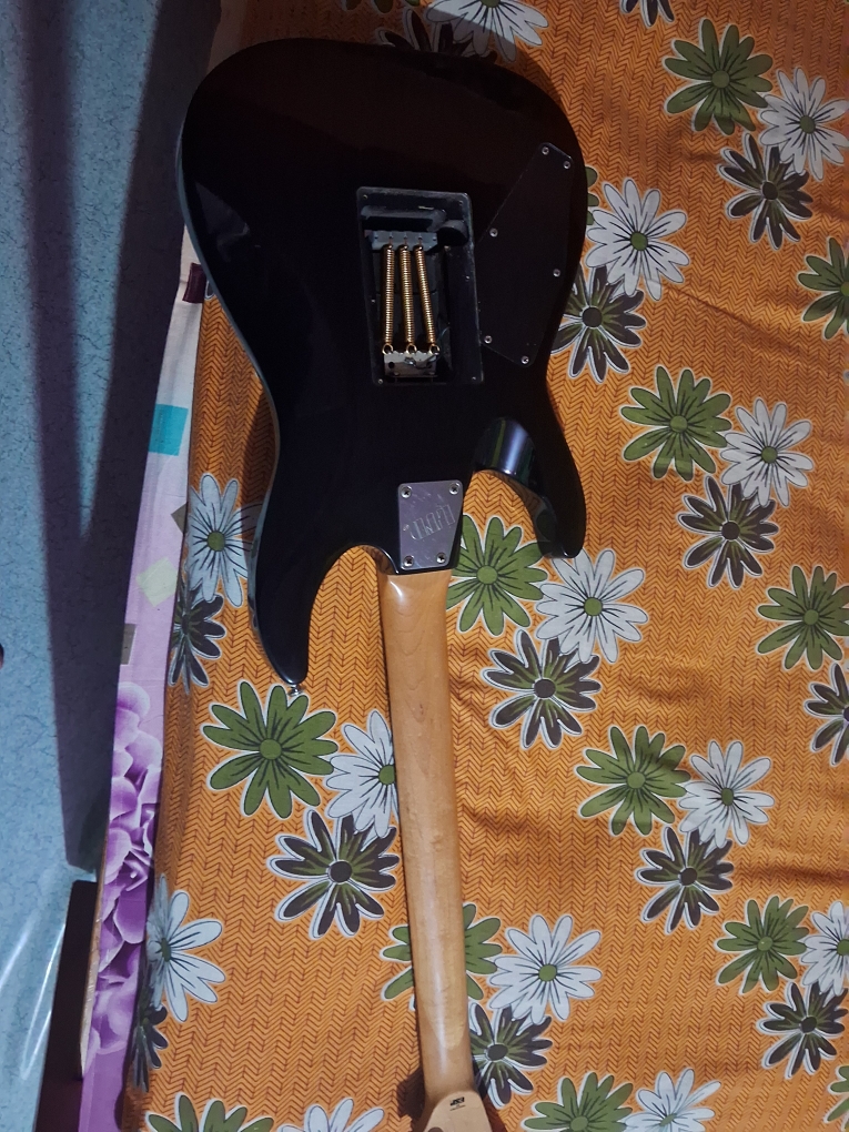 Buy Used 'ESP Ltd MH 50 Floyd Rose Electric Guitar' Online