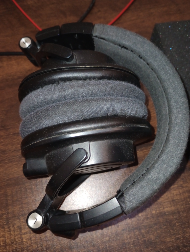 Ath m50x best sale noise cancelling