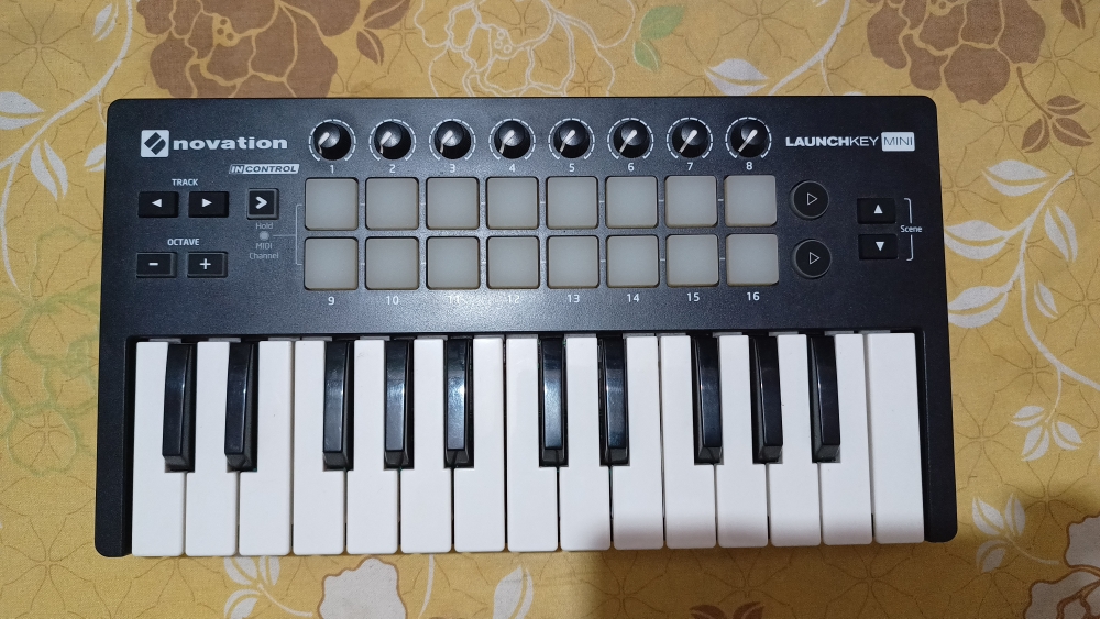 Second hand midi deals keyboard