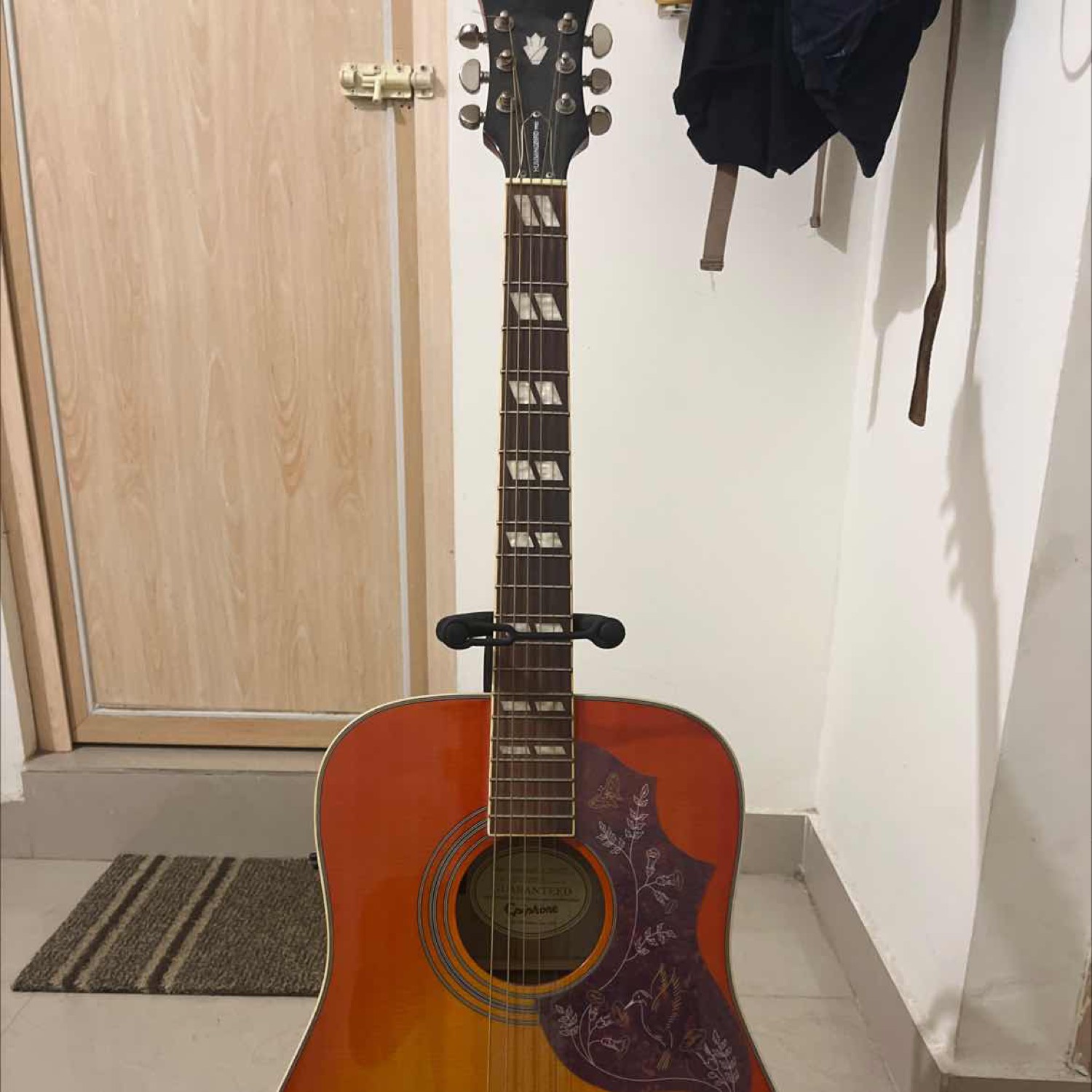 Epiphone deals hummingbird used