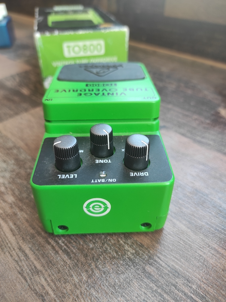 Buy Used 'Behringer TO800 Vintage Tube Overdrive' Online Bajaao Used Gear