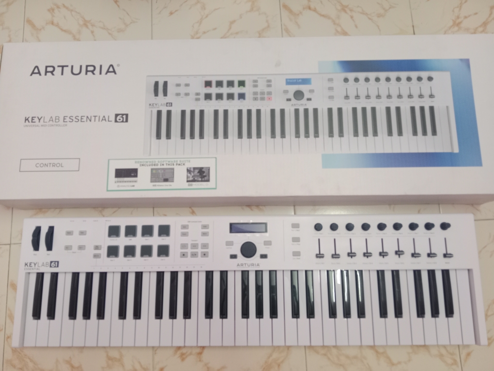 Buy Used 'Arturia KeyLab Essential 61 Universal Midi Keyboard